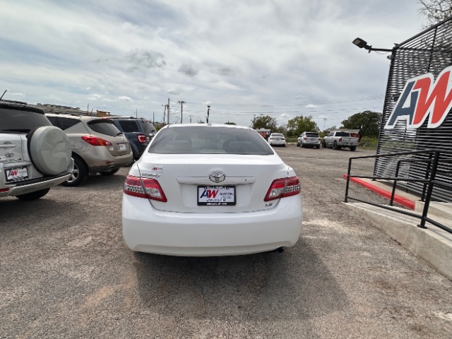 2010 Toyota Camry LE 6-Spd AT